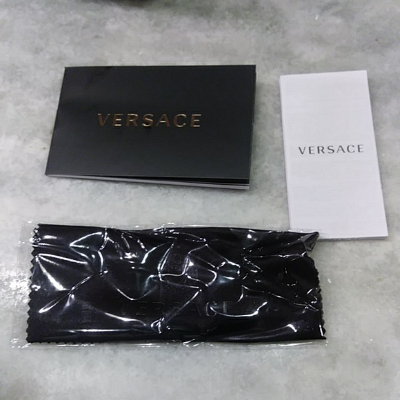 Men's Versace VE 2163 100287 Gold Metal Aviator Sunglasses - Picture 9 of 9